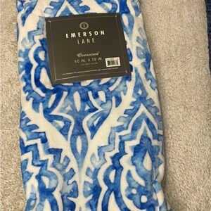 Emerson Lane Blue & White 50” X 70” Oversized Throw.